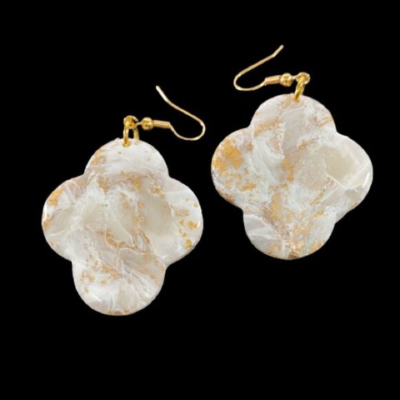 Handmade Clover/Quatrefoil Earrings White & Gold - Picture 2 of 2